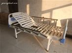 Giường bệnh 1 tay quay DCN-02